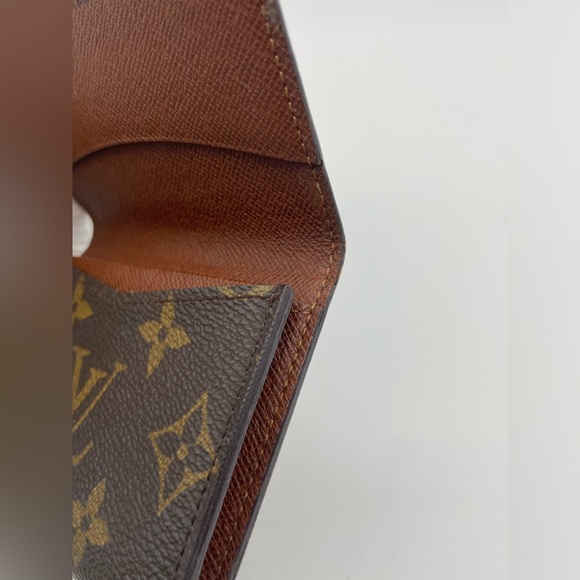 Louis Vuitton Monogram Card Case Wallet - Picture 6 of 11